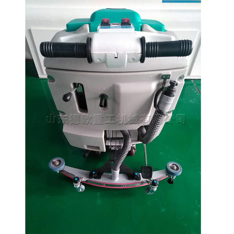 手推式车间工业地坪清扫机 活动展厅洗地机 刷盘式半自动扫地机