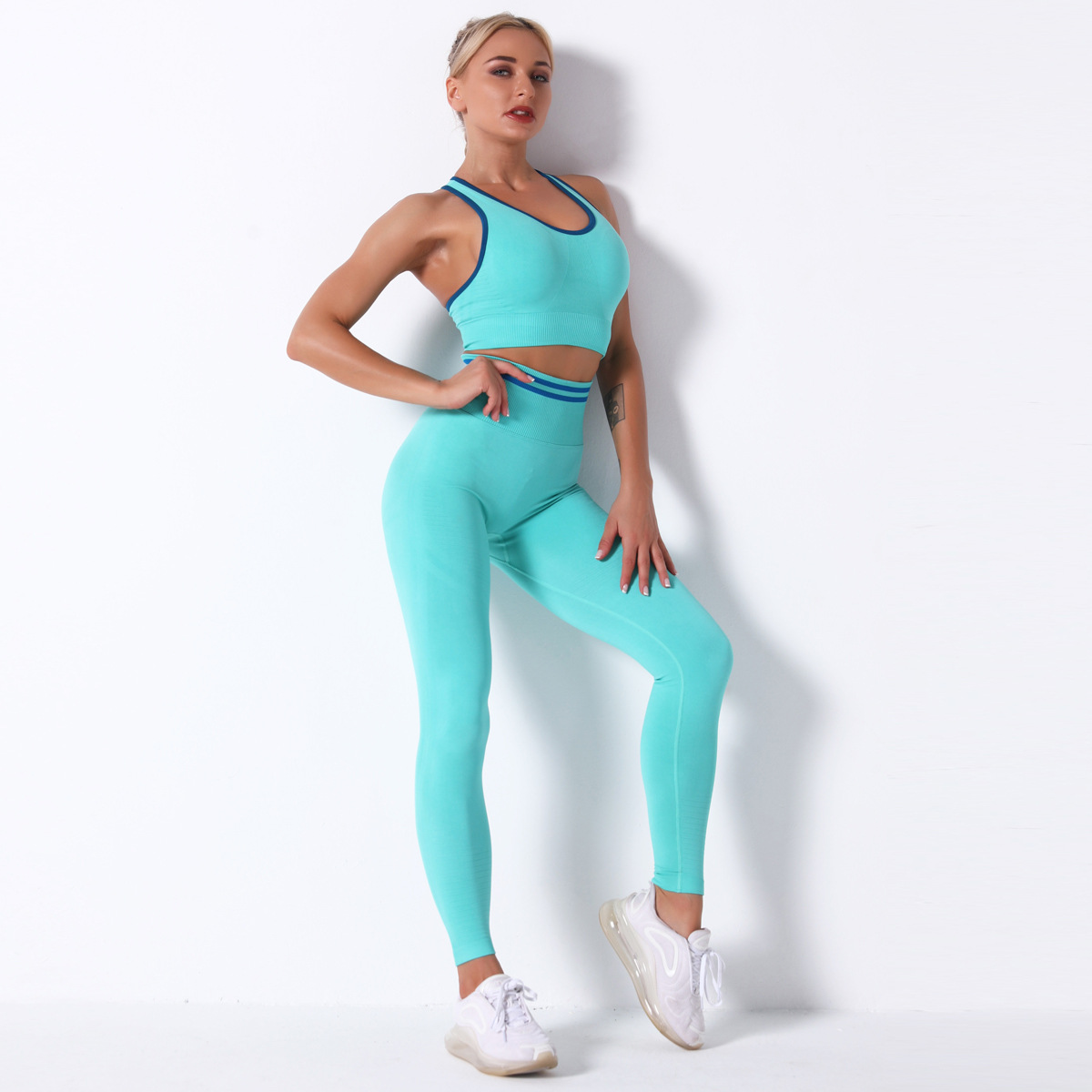 knitted seamless sexy line hip-lifting yoga suit NSNS10728