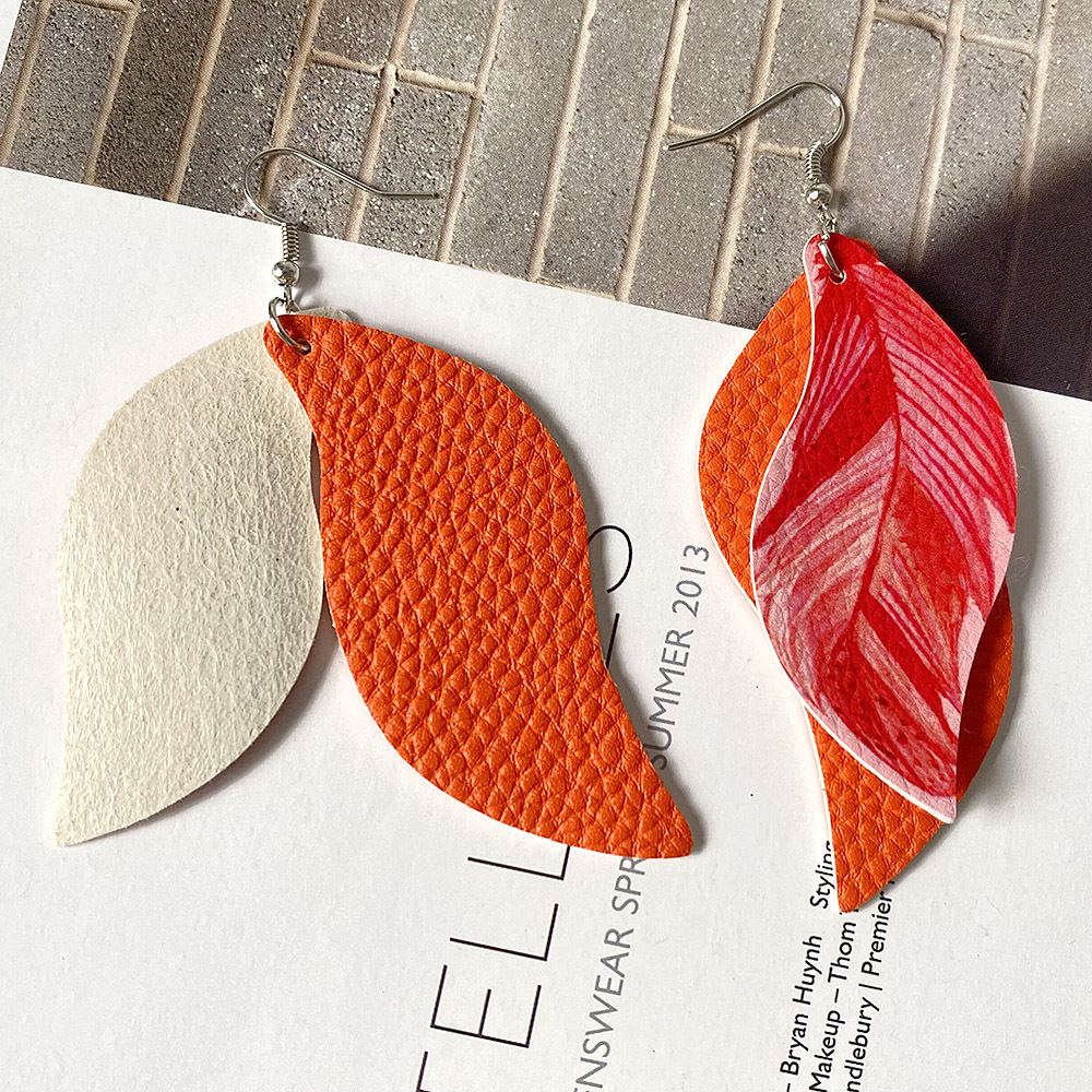 Fashion Feather Pu Leather Women's Earrings 1 Pair display picture 5