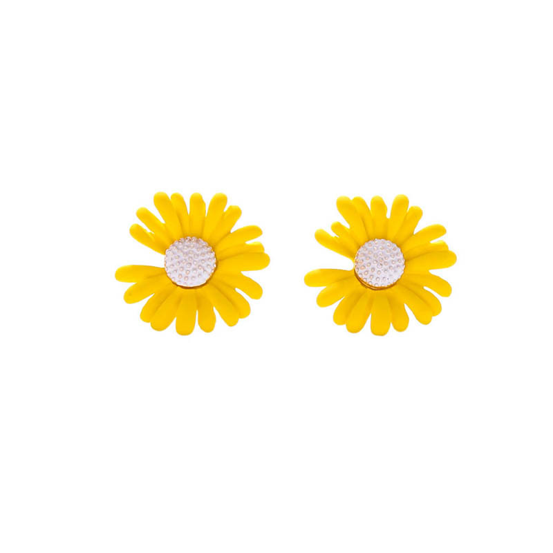 E0403 Mädchen Frische Blumen Ohrringe Persönlichkeit Einfache Diamant-promi-ohrringe Kreative Neue Kleine Gänseblümchen-ohrringe display picture 9