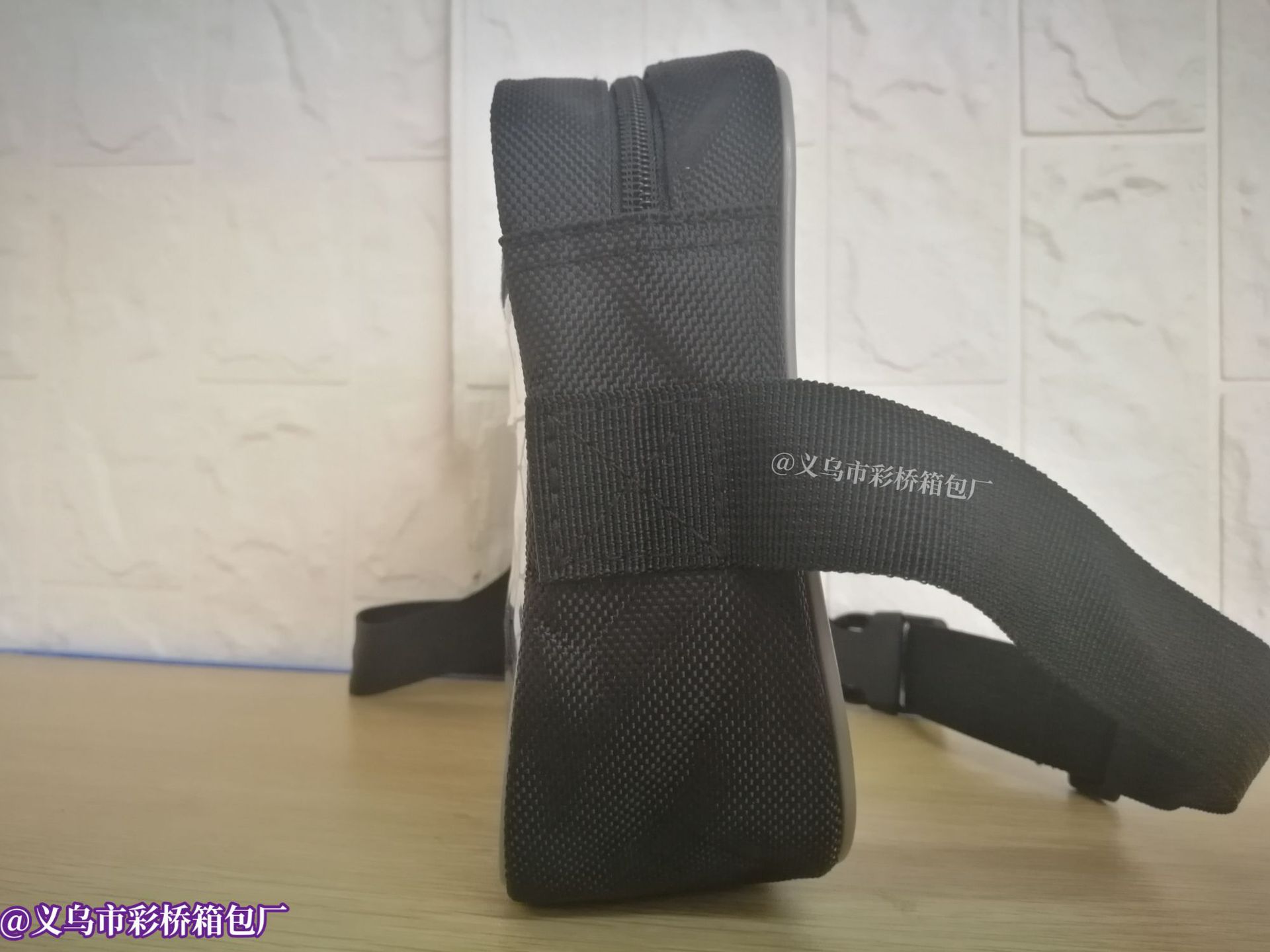 5A50EAFFA073D83D1AD8E3B6CF220C