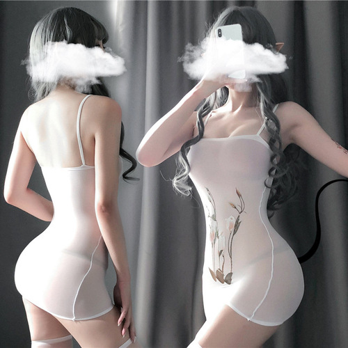 Internet celebrities shoot sexy silk clothes, seductive stockings, printed butterfly electrocardiogram, see-through hip-covering silk clothes