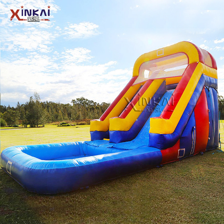 广场大型儿童充气滑滑梯 户外游乐设备顶棚滑梯 充气水滑梯带水池