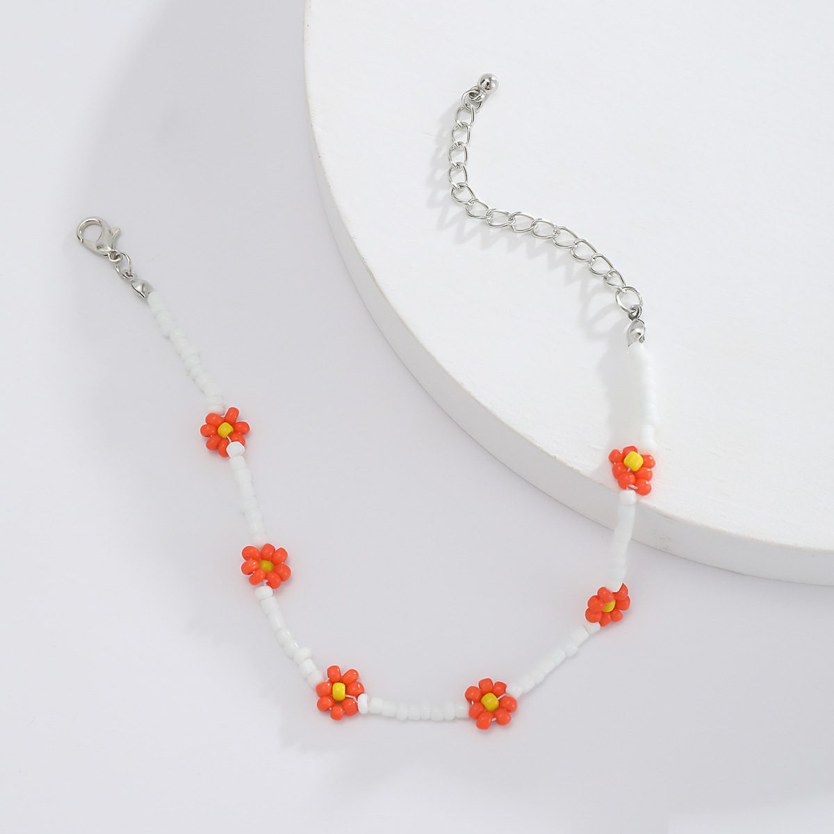 Creative Jewelry Small Daisy Necklace Simple Rice Bead Necklace Wholesale Nihaojewelry display picture 19