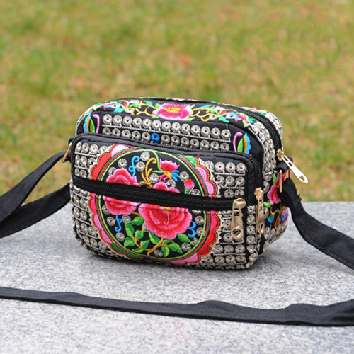 Directo de fábrica Nueva Yunnan estilo étnico bordado bolsa de mensajero de las mujeres bolsa pequeña bolsa ligera simple retro bolsa casual