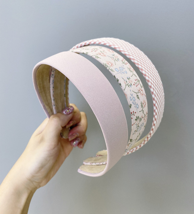 Retro Floral Plaid Hairband  South Korea Wild Fashion Pure Color Wash Face Wide-brimmed Headband Hair Cave Hair Accessories Hair Bundle Wholesale Nihaojewelry display picture 36