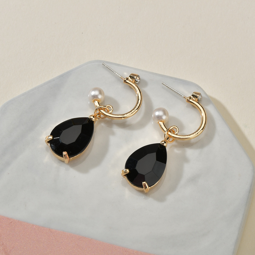 925 Silver Needle Retro Baroque Fashion Pearl Drop Black Diamond Earring Wholesale Nihaojewelry display picture 1