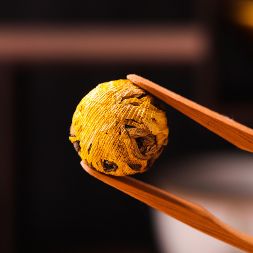 Chrysanthemum Ball Tea Yunnan Dian Hong Chrysanthemum Ball Golden Silk Imperial Chrysanthemum Ball Chrysanthemum Tea Craft Dragon Pearl Tea Black Tea
