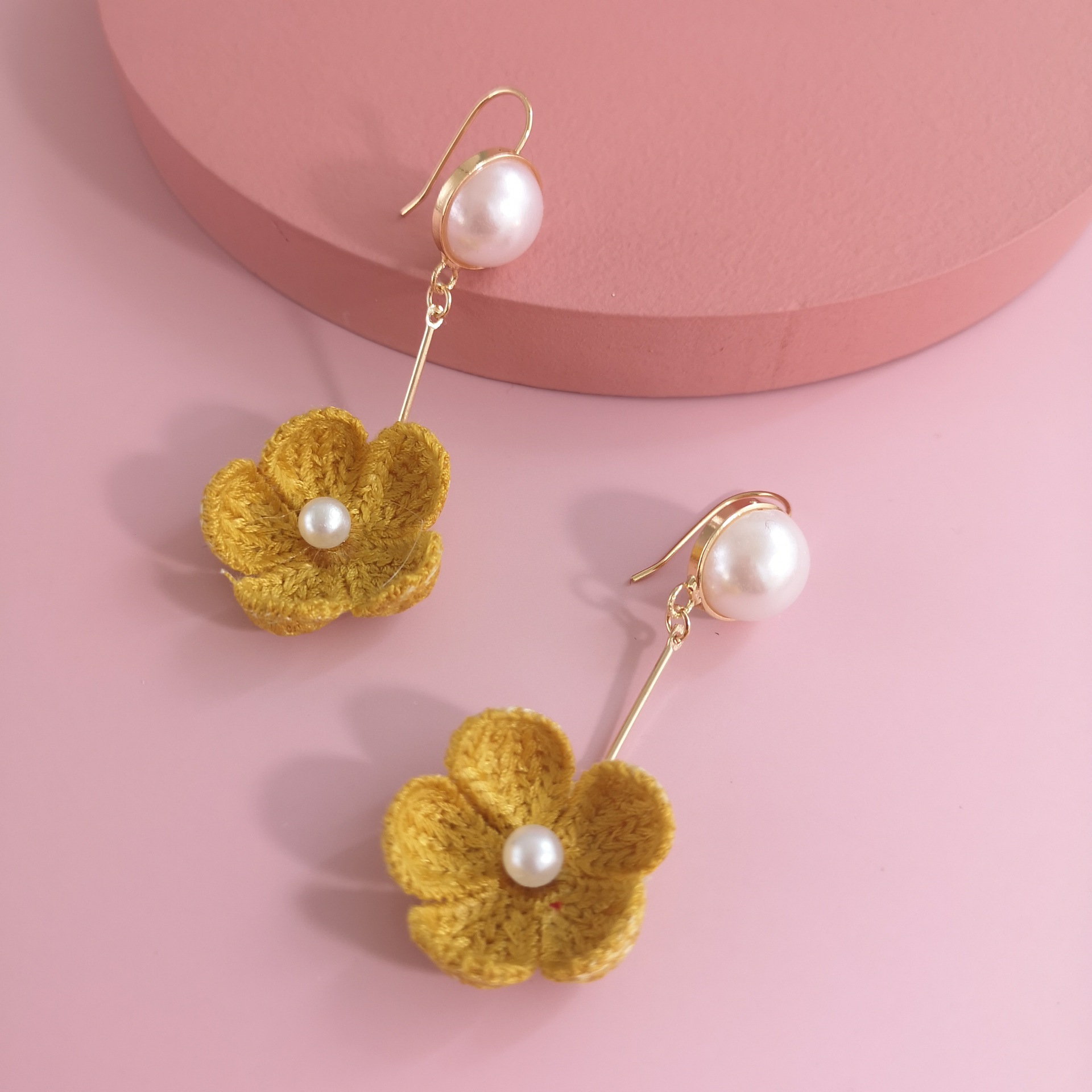 New Fashion Knitted Flower Earrings For Women Wholesale display picture 7