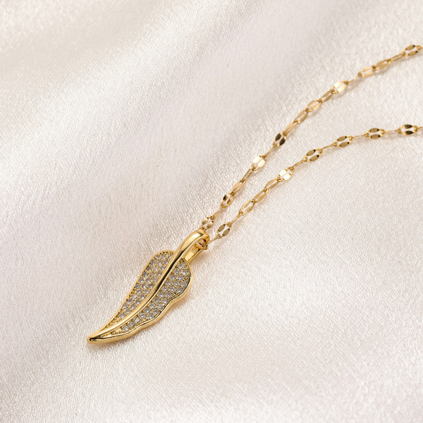 Elegant necklace stainless steel pearl