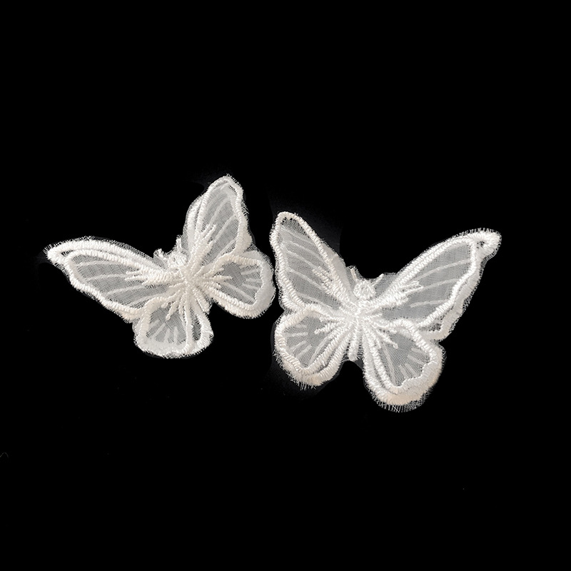 白蝴蝶耳钉5.jpg