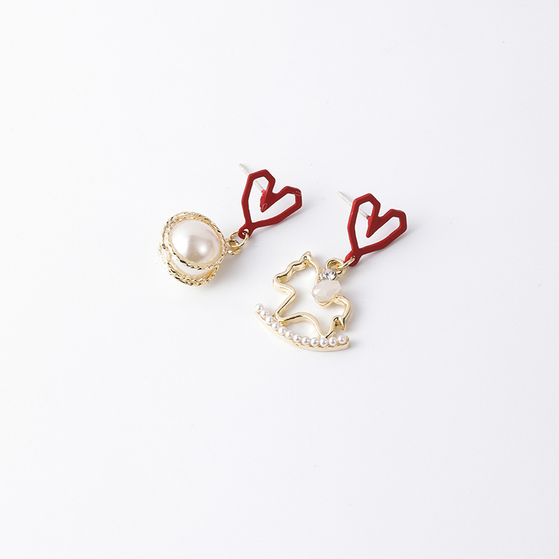 S925 Silver New Korean Geometric Love Pearl Trojan Earrings Cute Girl Sweet Earrings display picture 5