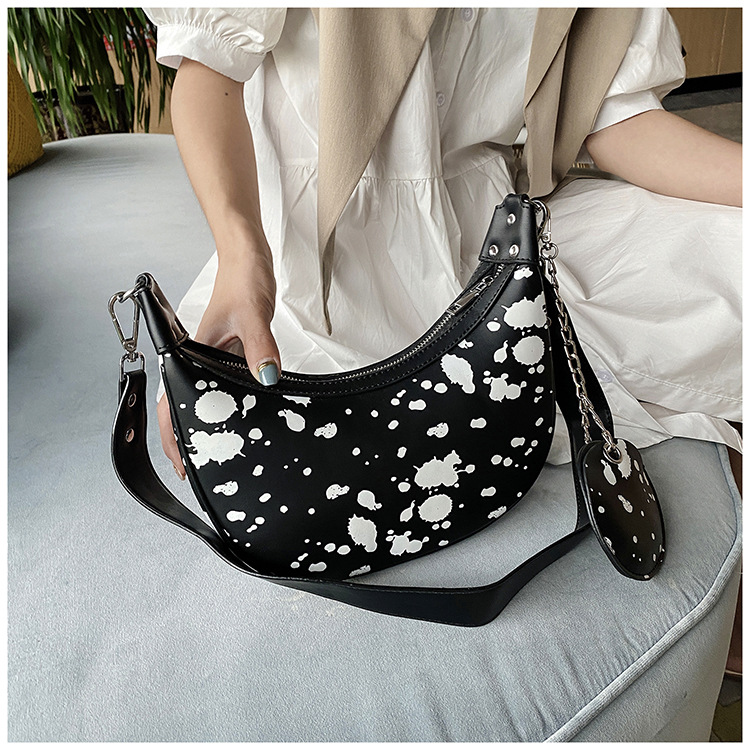 Fashion Splash Ink Cow Pattern Contrast Color Dumpling Bag Wholesale Nihaojewelry display picture 2