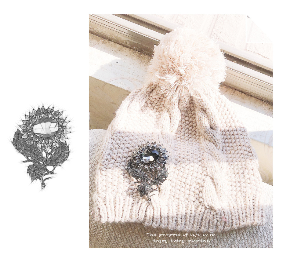 46g Weight Artificial Crystal, Rhinestones Inlay Material Brooches Classification Banquet, Party Occasion Alloy Material Sunflower Pattern Unisex Gender Plating, Inlay Design Glam, Retro, Shiny Style Glam Retro Shiny Pin Sunflower Alloy Plating Inlay Artificial Crystal Rhinestones Unisex Brooches 4