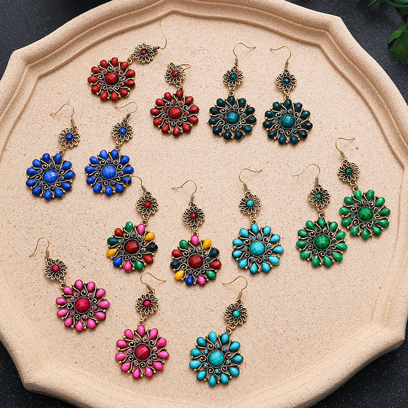 Vintage New Multi-layer Round Small Sun Drop Earrings Wholesale display picture 1