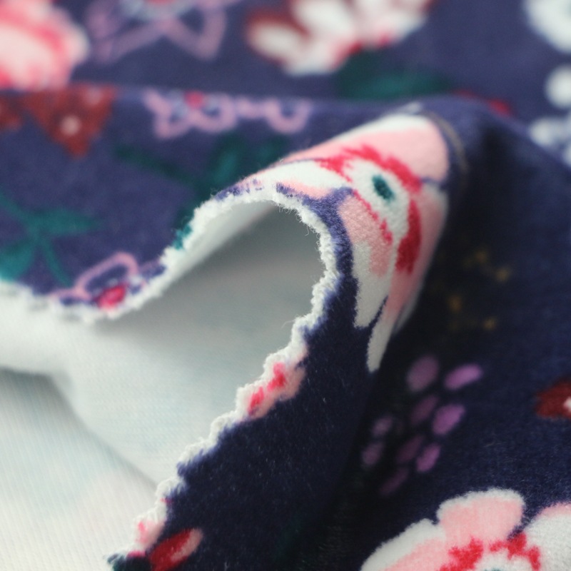 针织纬编棉涤剪毛绒活性数码印花CVC天鹅绒布运动夹克外套装面料