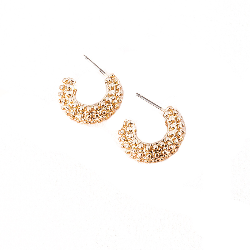 Korea New C-shaped Exaggerated Trend Alloy Earrings For Women Wholesale display picture 5