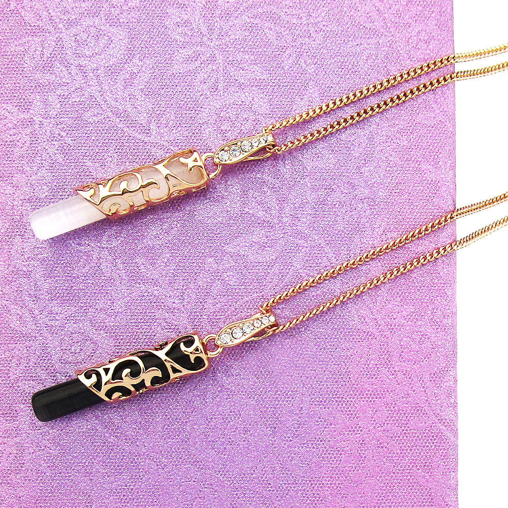 �¿� ʱ�к�è��ʯ��׹���� �ʯ����������� Ů������ һ������