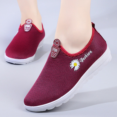 秋季新款老北京媽媽健步鞋軟底防滑壹腳蹬懶人鞋休閑百搭廠家直銷