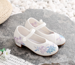 National retro dance shoes women ancient cheongsam elegant Hanfu shoes women embroidered high heels