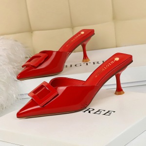 Han edition high fashion contracted with paint V 3126 shallow mouth pointed pure color belt buckle daily joker women sli
