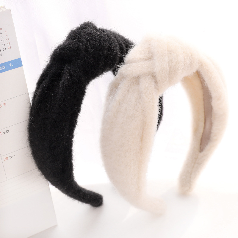 Woolen Mink Knotted Headband display picture 13