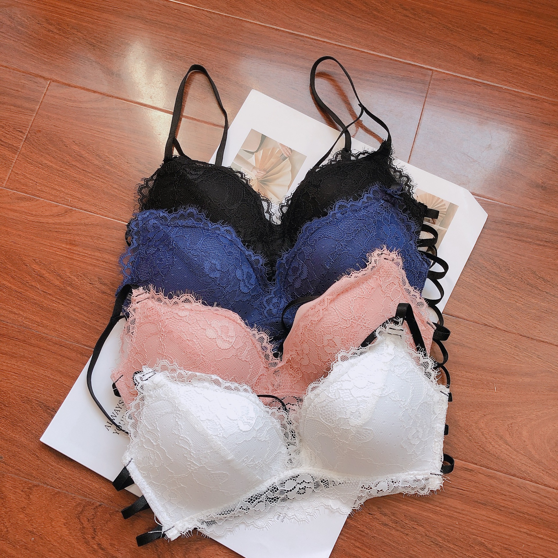 310 explosión moda reunidos belleza espalda pequeños pechos chica mujer sujetador traje pecho Cruz explosión belleza profunda V ropa interior mujeres