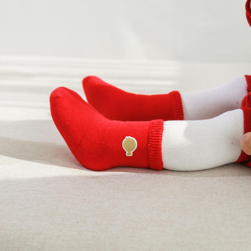 20 años calcetines de bebé nuevo Otoño e Invierno engrosados calcetines de Terry año de nacimiento calcetines rojos calcetines de bebé recién nacido cálido