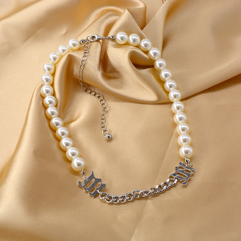 New Fashion Short Pearl Chain Splicing Necklace Titanium Steel Necklace Wholesale display picture 5