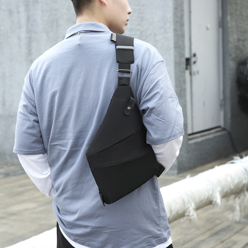 2022 new fashion multi-functional messenger sports waist bag business close fitting single shoulder anti-theft bag light and thin close fitting chest bag