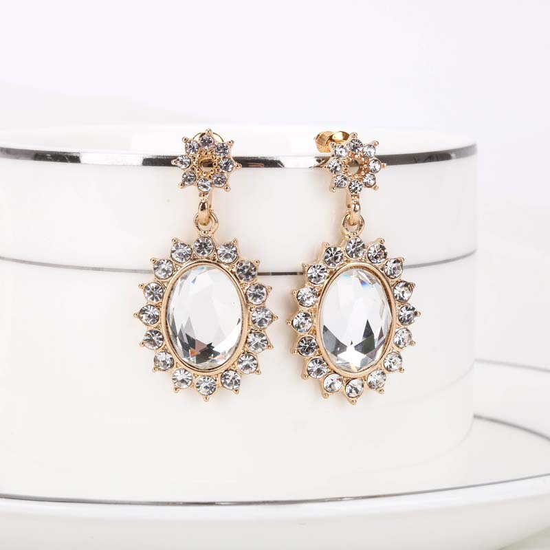 New Popular Korean Jewelry S925 Silver Needle Crystal Earrings Stud Earrings Wholesale Nihaojewelry display picture 3