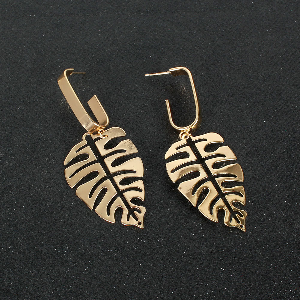 Bohemian Ethnic Style Alloy Long Gold Earrings For Women display picture 2