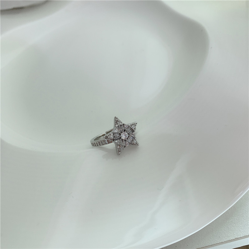 Diamond Five-pointed Star Opening Fashion Ring display picture 2