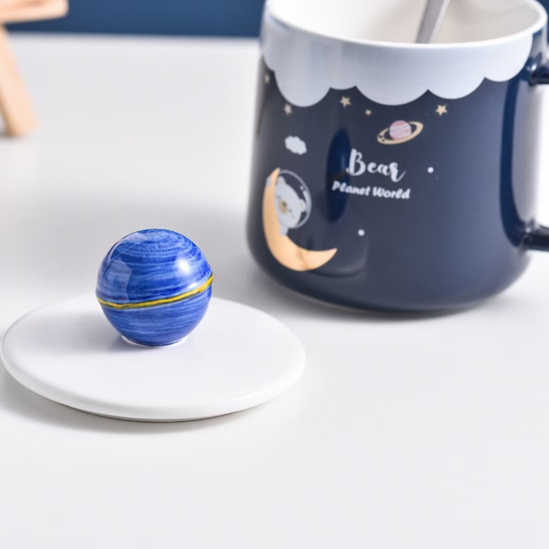 Personalidad creativa taza de color caramelo tridimensional taza de regalo con tapa cuchara Oficina taza de café de dibujos animados taza de agua
