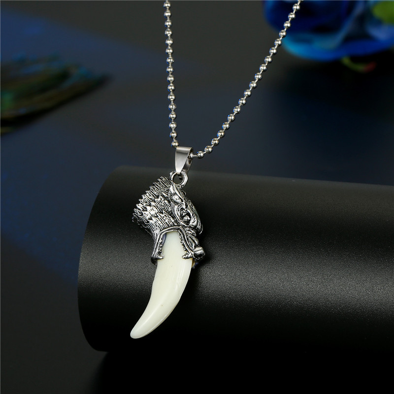Retro  Punk Style Wolf Tooth Animal  Necklace display picture 6