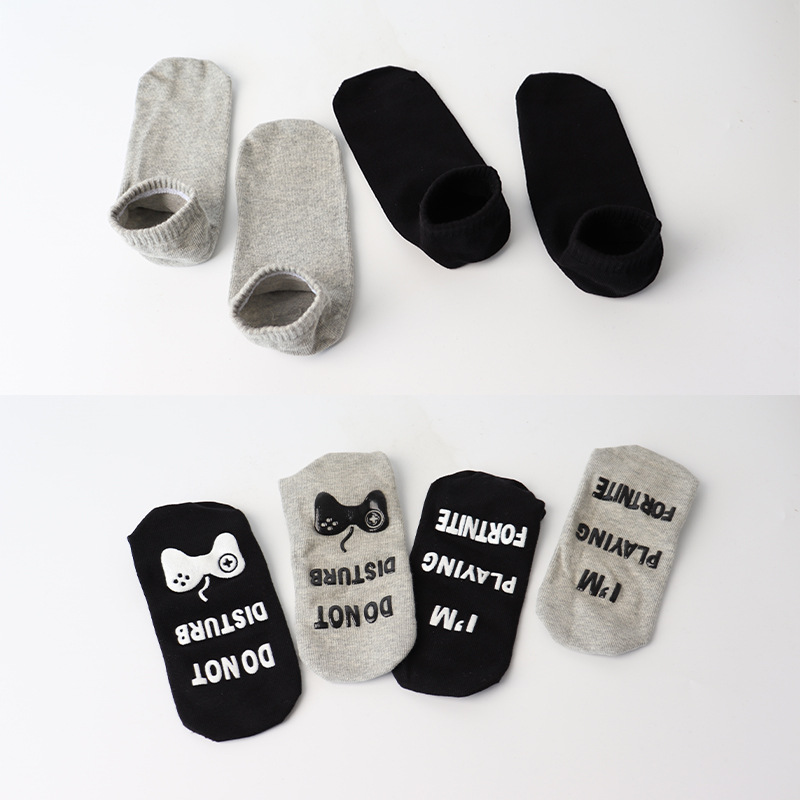 黑色亲子游戏点胶棉袜请勿打扰图案游乐场个性防滑蹦床袜厂家直销|ru