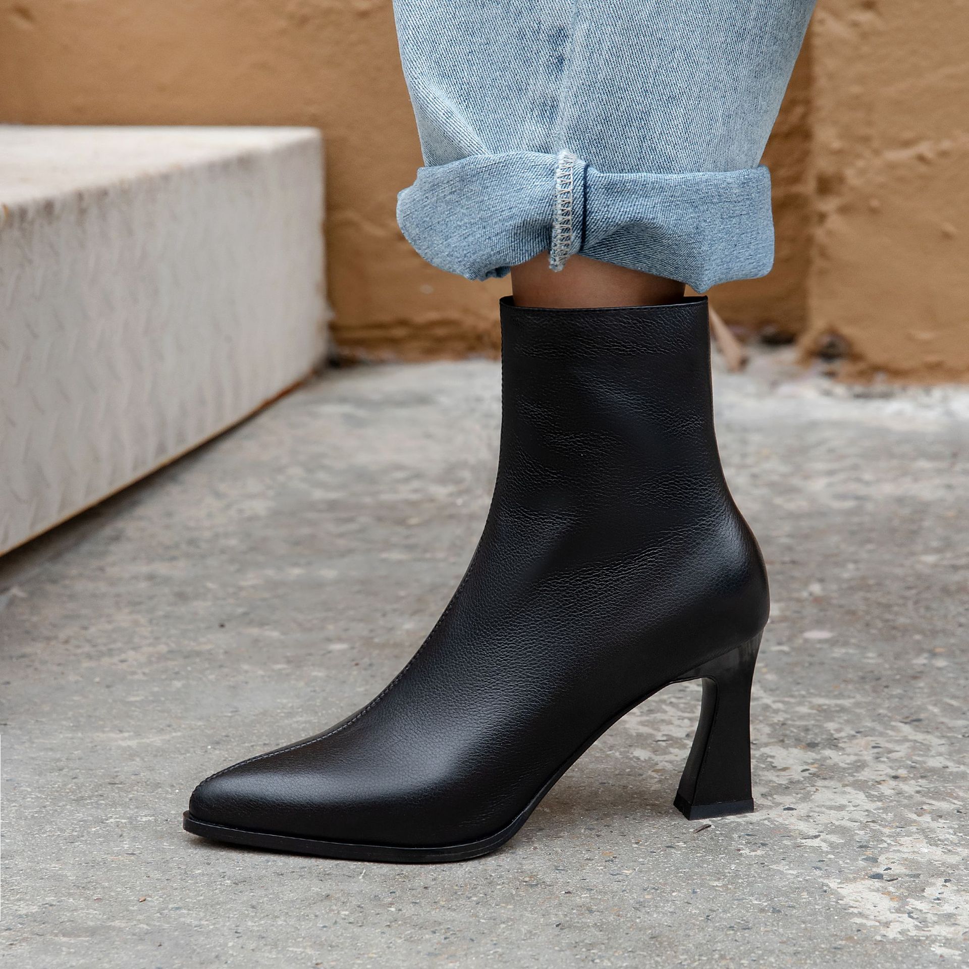 Chiko Teona Pointed Toe Curved Heels Boots