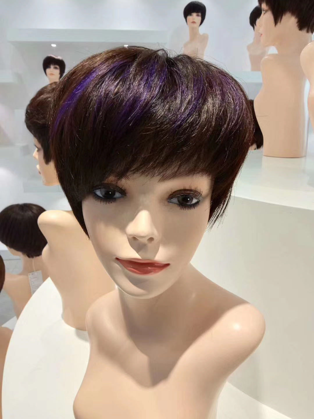 Perucas de cabello negro lavanda para mujeres con cabello completo de moda de mediana edad cabello corto cabello real transpirable