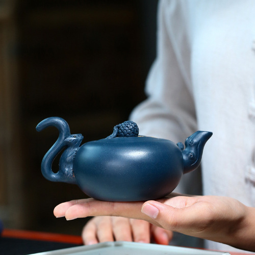 Yixing Zisha teapot wholesale hand-painted teapot raw mineral azure mud squirrel grape teapot Kung Fu tea set dropshipping