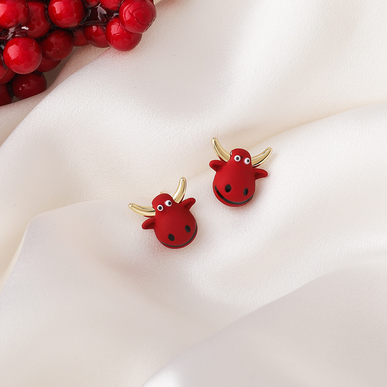 Cute Red Calf Earrings display picture 3