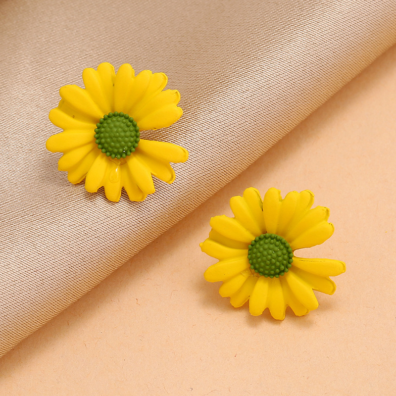 Fashion New Trend Simple Earrings Nihaojewelry Wholesale Sweet Sen Super Sunflower Daisy Flower Earring display picture 9