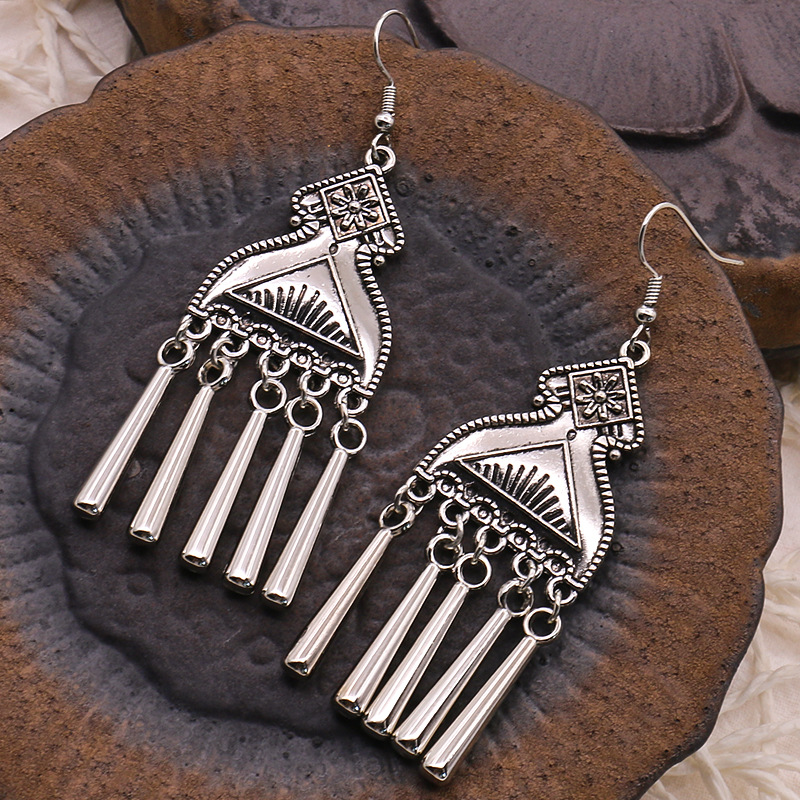 1 Pair Ethnic Style Tassel Flower Alloy Plating Hollow Out Women's Drop Earrings display picture 4