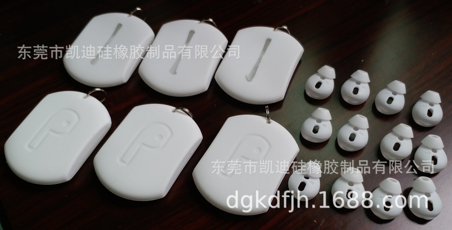 批发卡包 卡套 新款硅胶青花包 钥匙包 硅胶零钱包 硅胶耳塞包