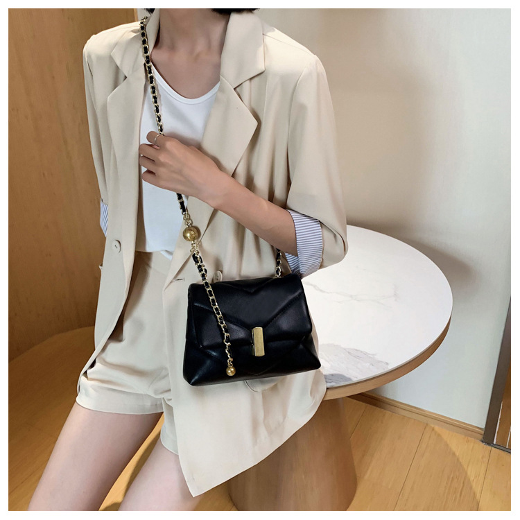 Popular New  Shoulder Messenger Bag Fashion All-match Square Bag Wholesale display picture 7