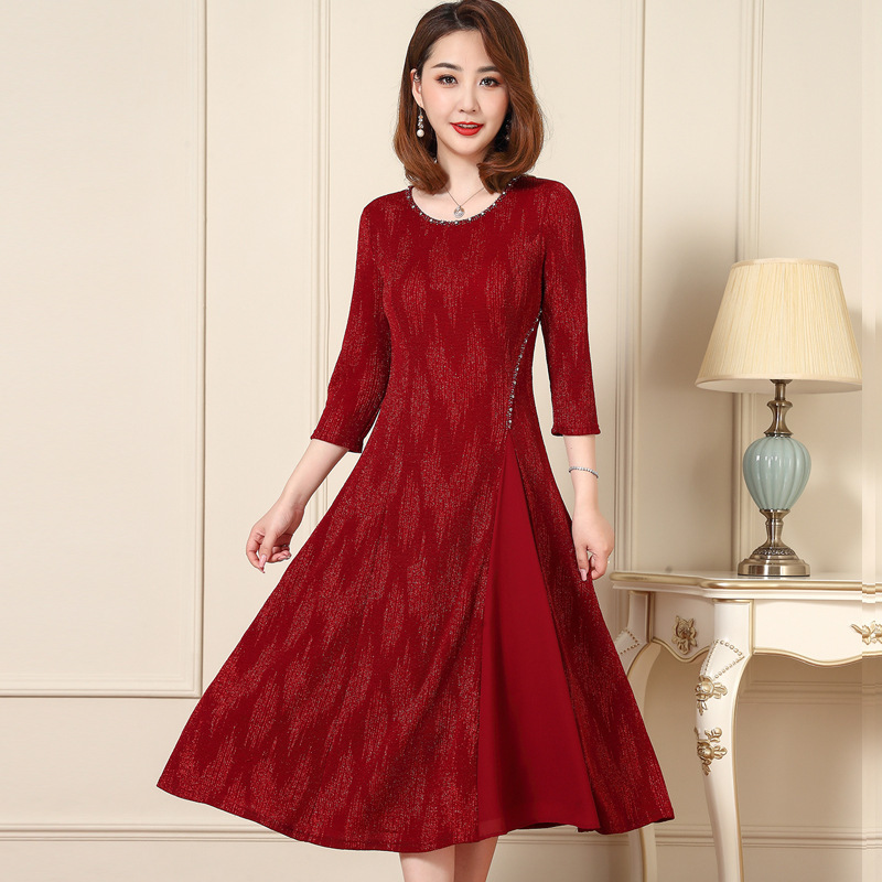 Wedding Banquet Dress for Mother, Round Neck Dress for Mother-In-Law, Plus Size Middle-Aged Women's Dress, Beaded Flared Skirt, Elegant and Suitable for Work Wedding Banquet Dress for Mother, Round Neck Dress for Mother-In-Law, Plus Size Middle-Aged Women's Dress, Beaded Flared Skirt, Elegant and Suitable for Work