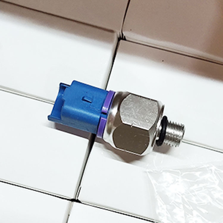 6G91-3N824-AA �����ڸ��������յ�ѹ�������� ��ѹ���ش�����