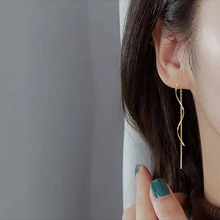 显脸瘦的波浪耳线2020年新款潮钛钢气质长款流苏耳环简约韩国耳饰