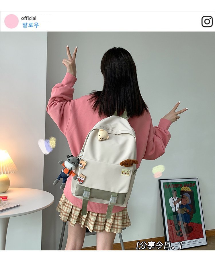 Korean Hit Color Schoolbag Wholesale display picture 4
