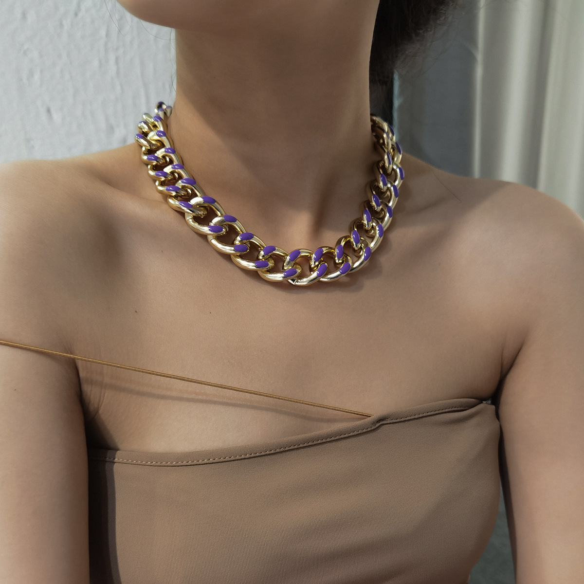 Mode Retro Einfache Aluminiumkette Geometrische Fantasie Schlüsselbein Halskette Für Frauen display picture 2