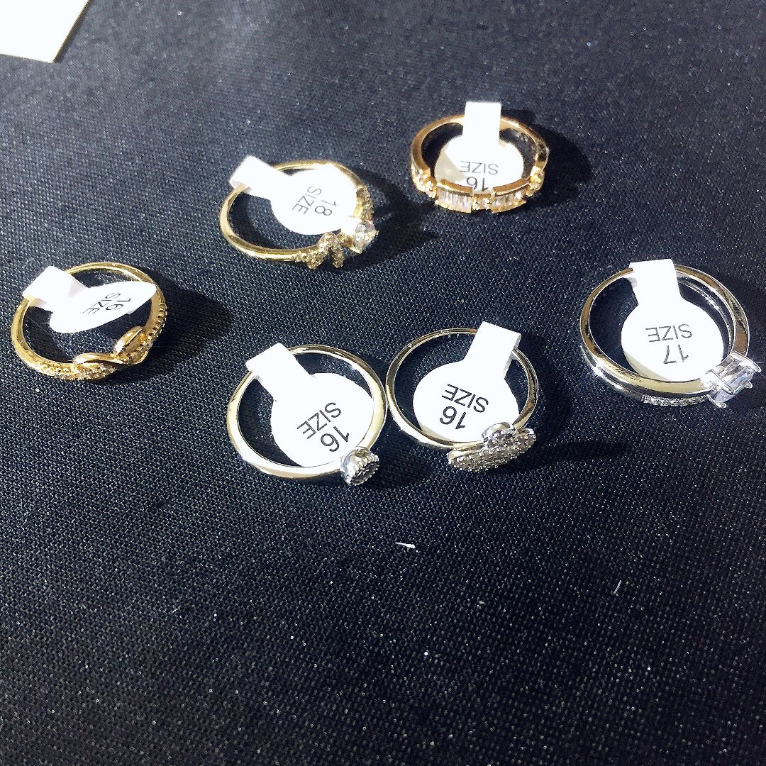 Designer ring voor dames met zirkonia stenen verguld uniek_voghion.com